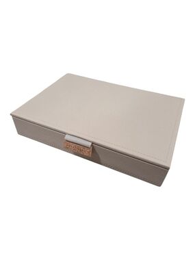 Blush Pink Jeweley Box Layer